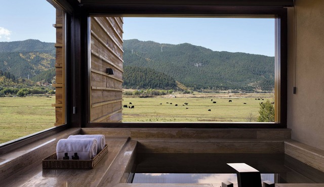 Shangri-La Bandu Xingye Muge Manor Hotel