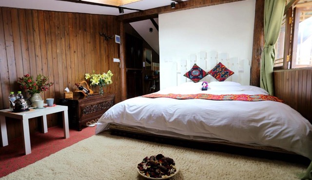 Shangri-La mid - mountain homestay