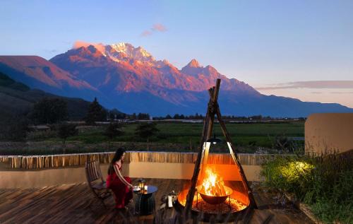 ShanJuanYun Panoramic Sunlit Yulong Snow Mountain Hotel Near Shuhe Ancient Town Near Baisha Ancient Town One free round-trip shuttle ride to the scenic area Brunch Free self-service laundry A quiet environment