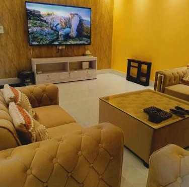 Shanti Manor Inn with Balcony n Party Hall