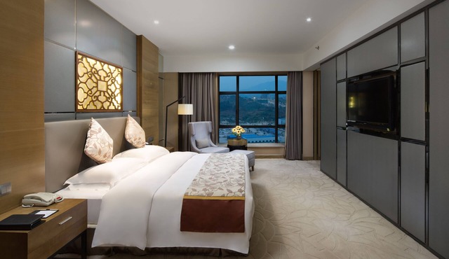 Shaoyang Huatian Hotel