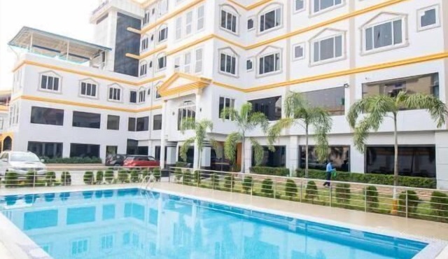 Siddhartha Hotel Grand City
