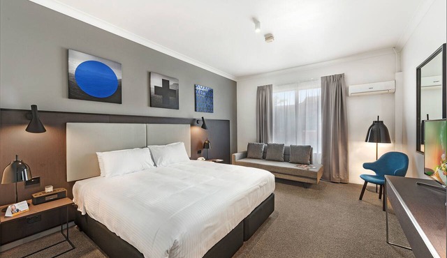 Silkari Urban CKS Sydney Airport Hotel
