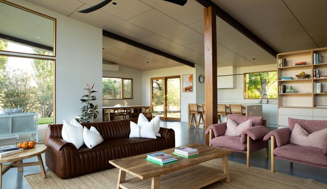 Silver House, Ground Floor - Mt Buffalo Rd - Alpine Haven on Mount Buffalo Road – A Spacious Retreat for Families, Friends & Nature Lovers