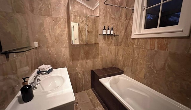 Single level 2 bedroom house with big yard and parking, pets welcome