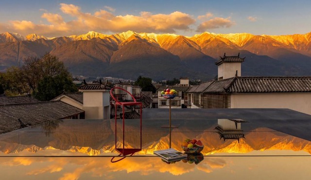 SIXI CANGSHAN MOUNTAINS GOLDEN SUNRISE MIRROR OF THE SKY SOUND SLEEP HOTEL DALI ANCIENT CITy