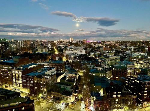 Sky-High Sydney City Escape , Pool, Gym, FREE CBD Parking