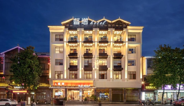 Skyridge Hotel-Mtn View Rooms & Rooftop Bar-Free cup of coffee-English Butler