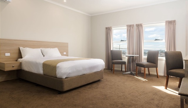 Somerset Hotel