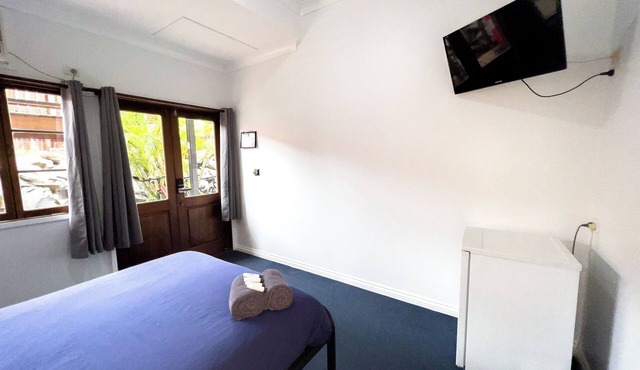 Somewhere To Stay Backpackers