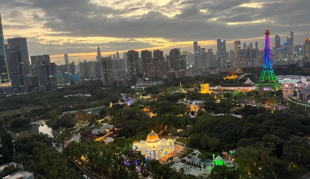 Southern 26th floor 3 Bed with gorgeous views of Window of the World Shenzhen