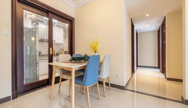 Spacious 3-bedroom apartment in perfect Xi'an with AC