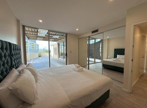 Spacious City View 3BR Loft Apartment , 2 Parking Spots