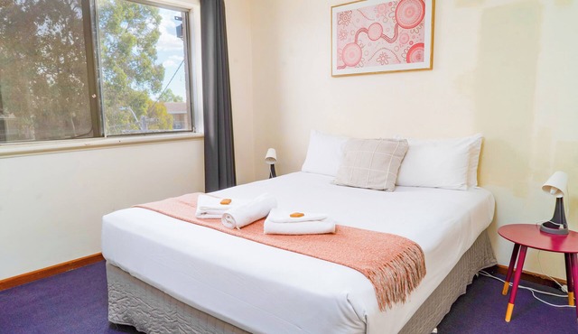 Spacious & Cosy Self-Contained Apartment