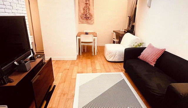 Spacious & cozy 2 bedroom flat in wanchai, family friendly