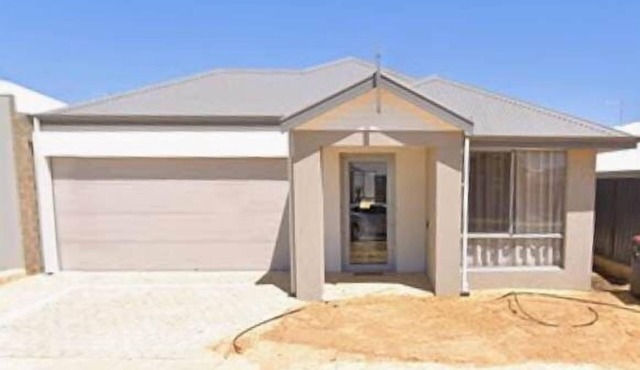 Spacious Hilbert Home with large bedrooms, modern kitchen, reverse cycle air conditioning in every room