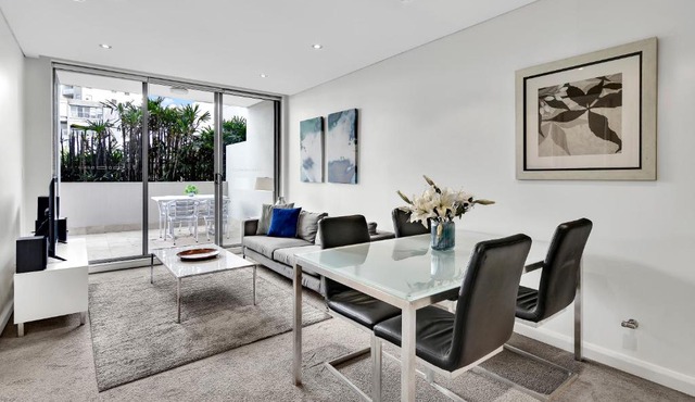 Spacious Two bedroom apartment - St Leonards AL25