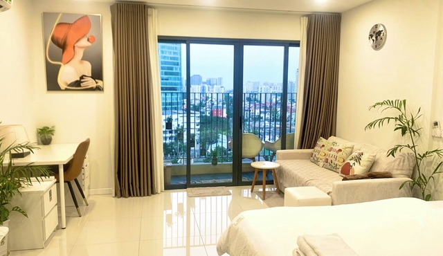 Spacious Luxury City View with Pool - Korean Town, closed by City center & SECC