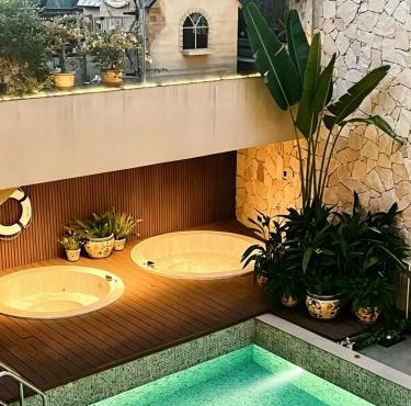 Spanish Garden Hot Spring Villa