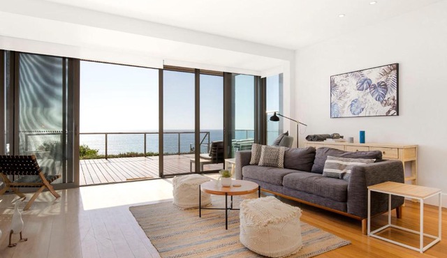 Spectacular Panoramic Oceanview House in Seacliff