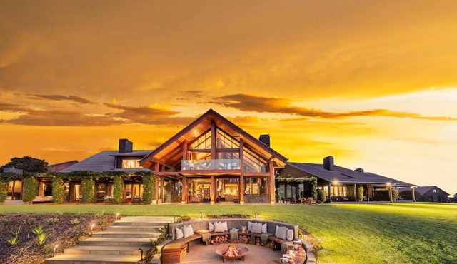 Spicers Peak Lodge