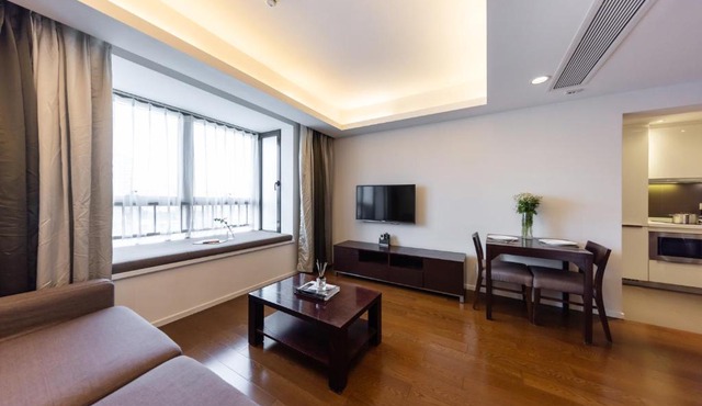 Starr Hotel and Serviced Apartment -Shanghai Jing'an Railway Station