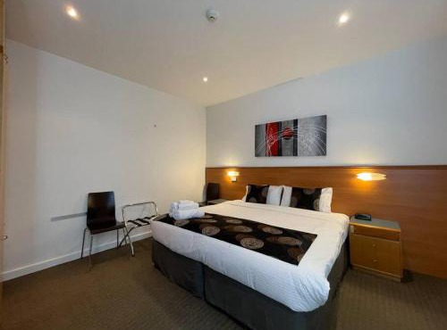 Studio 25/247 gouger st Ex hotel room 430