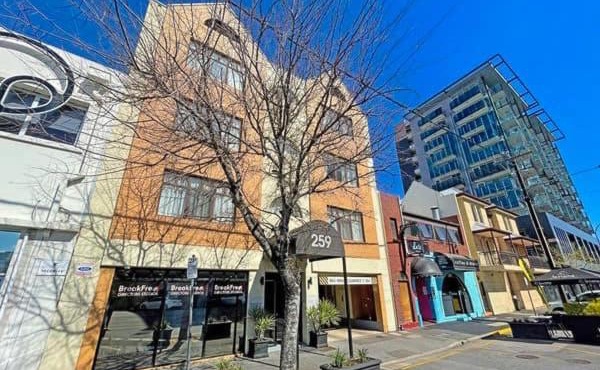 Studio 312 city ex hotel ensuite room with parking