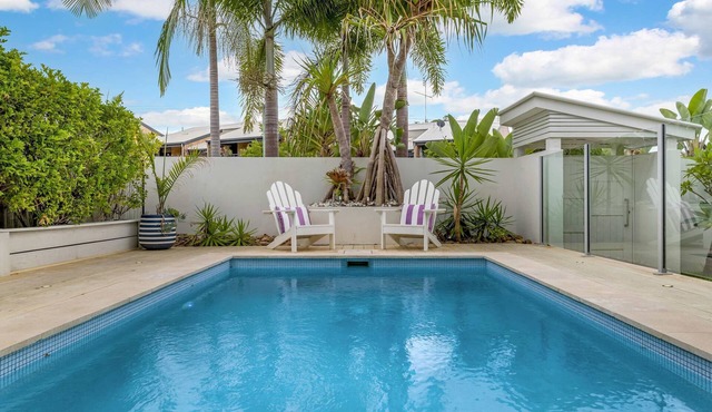 Stunning Alex Heads Beach House - Pet friendly