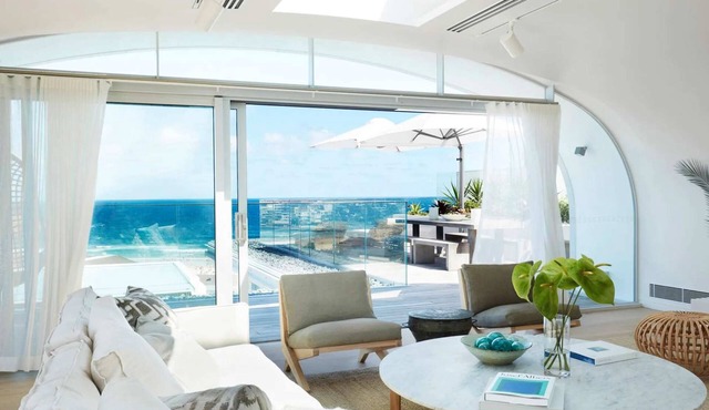 Stunning Bondi Beach Penthouse with Views and Pool