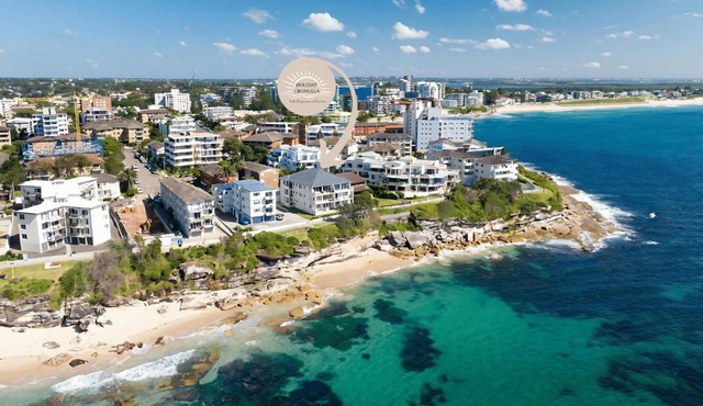 Stunning Ground Floor Apt with Ocean Views