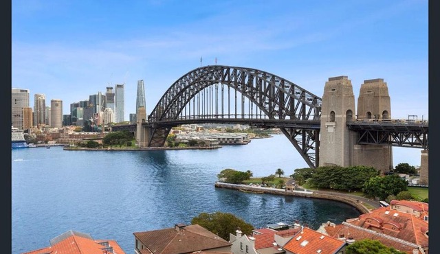 Stunning Harbour Bridge Views Apartment