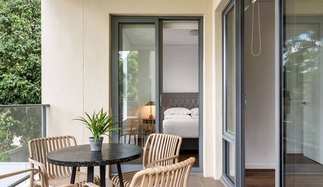 Stylish 2-Bed, 2-Bath with Parking in Lane Cove