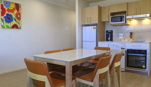 Stylish 2 Bedroom apartment with city view in Brisbane