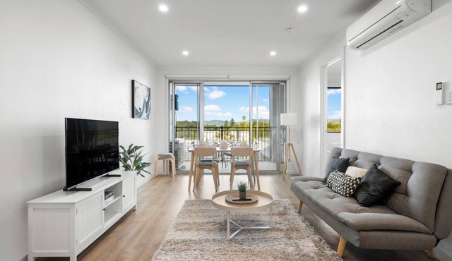Stylish 2BR + Sofa Bed Apartment | Prospect