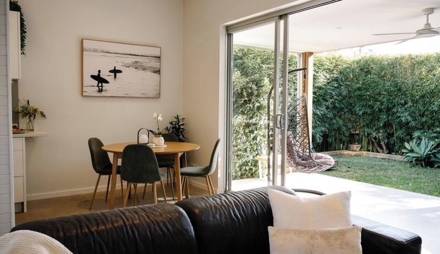 Stylish Family Stay – Cafes, Golf & Beach Nearby