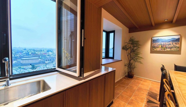 Stylish Homestay Balcony View Bell Tower