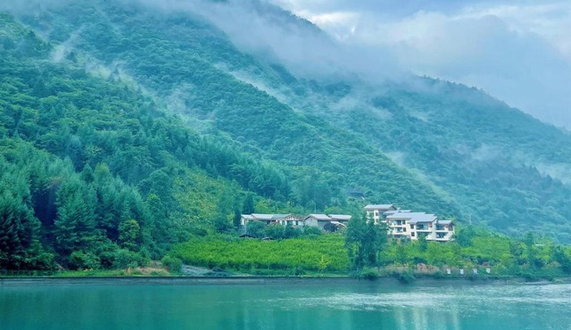 Summergarden Hotel