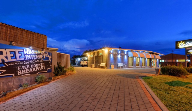 Sun Centre Motel