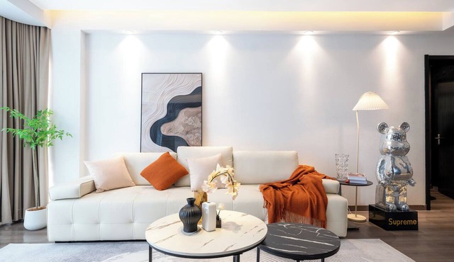 Sunny Abode 3Bedroom Located in Huangpu and 100 meters from the subway station