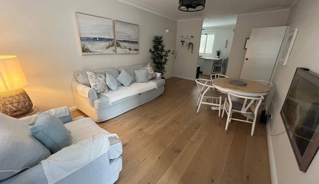 Sunny Boutique Apartment