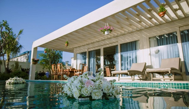 Sunset Side Villa (Saigon River View)
