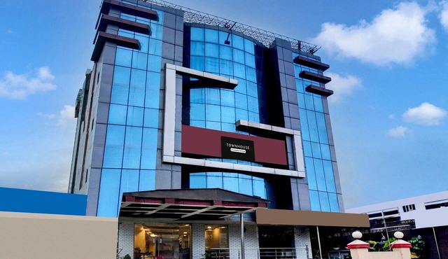 Super Townhouse Hatigaon