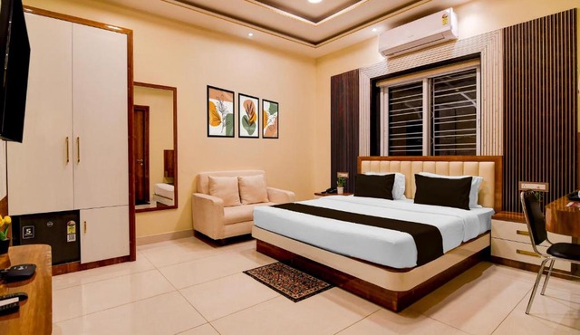 Super Townhouse Hotel All In One