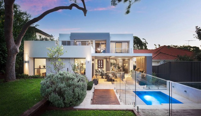 Sydney Beach and Bay waterviews coastal retreat, Cronulla
