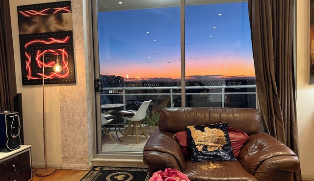 Sydney Penthouse 1King Bed Queen Bed Extra Queen available Service Guarantee