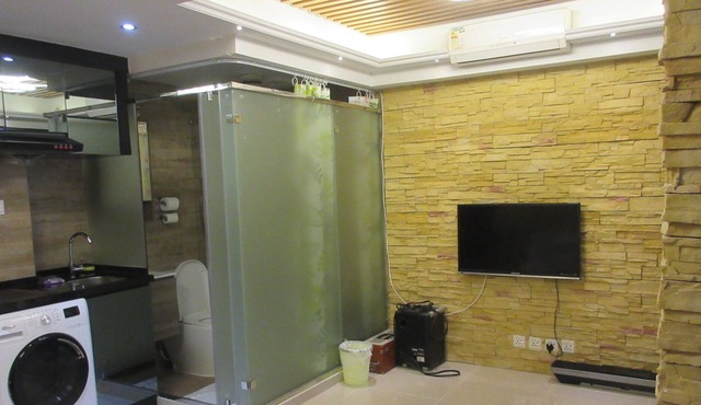 T1C-2Rm w/balcony Jordan MTR