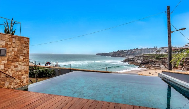 Tamarama Apartments