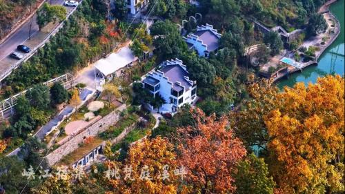 Taofanting Riverside Hotel