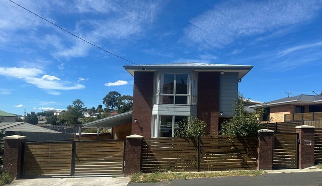 Tasman Tranquility - close to City & Airport